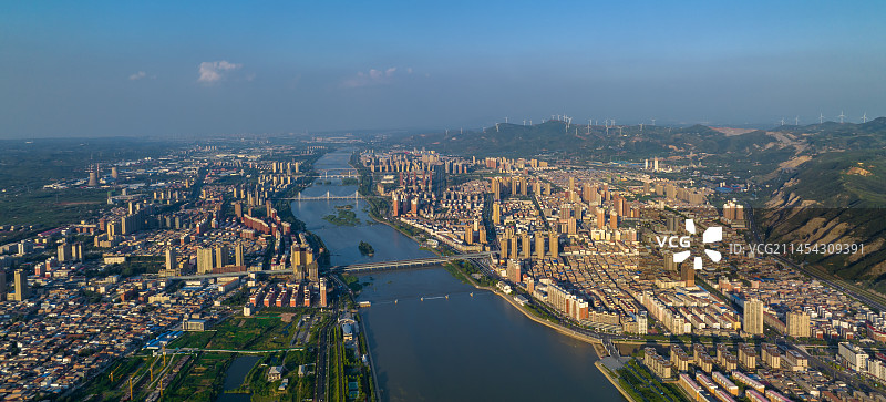 河南省洛阳市宜阳县，县城密集的居民楼，城市建筑楼房航拍图片素材