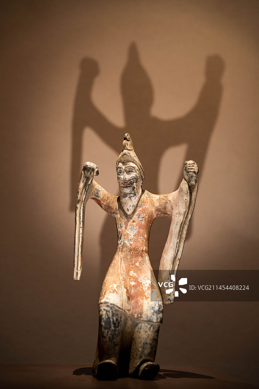 胡人舞俑（北齐河清元年）图片素材