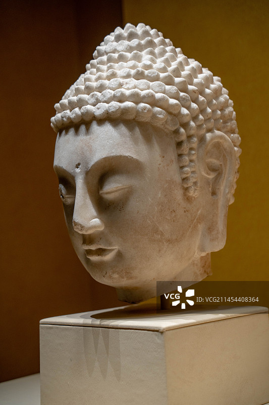 北齐的微笑（北齐佛头）图片素材