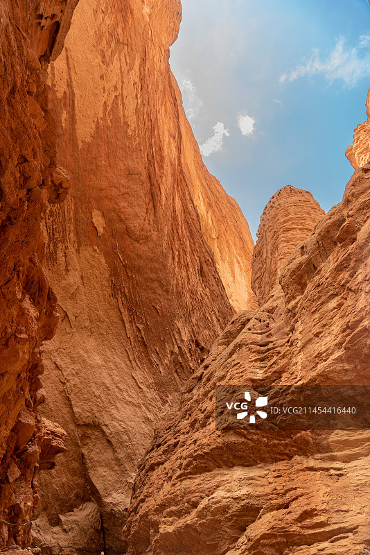 中国新疆阿克苏地区库车市库车大峡谷国家地质公园图片素材