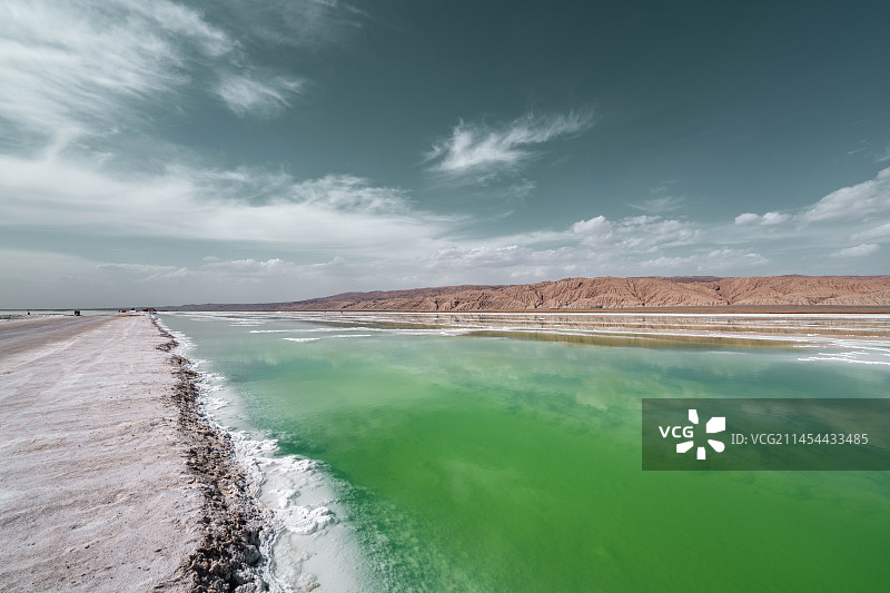 茫崖翡翠湖图片素材