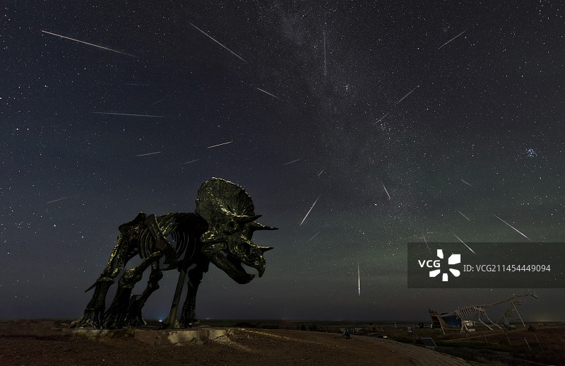 英仙座流星雨图片素材