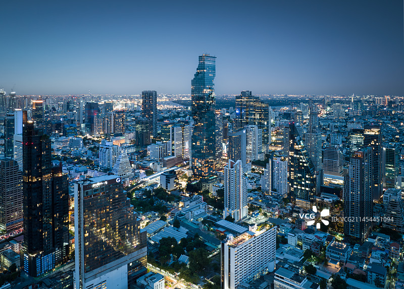 泰国曼谷像素大厦城市高楼天际线夜景航拍图片素材