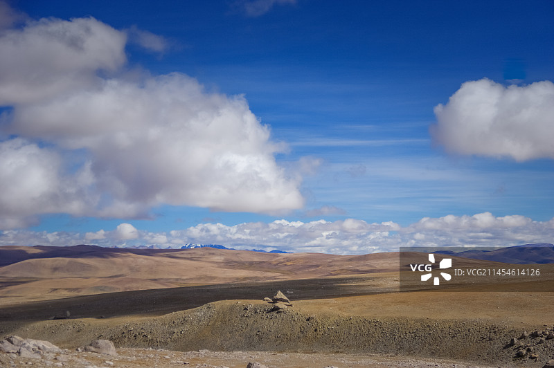 希夏邦马脚下峰山水雪山风光图片素材