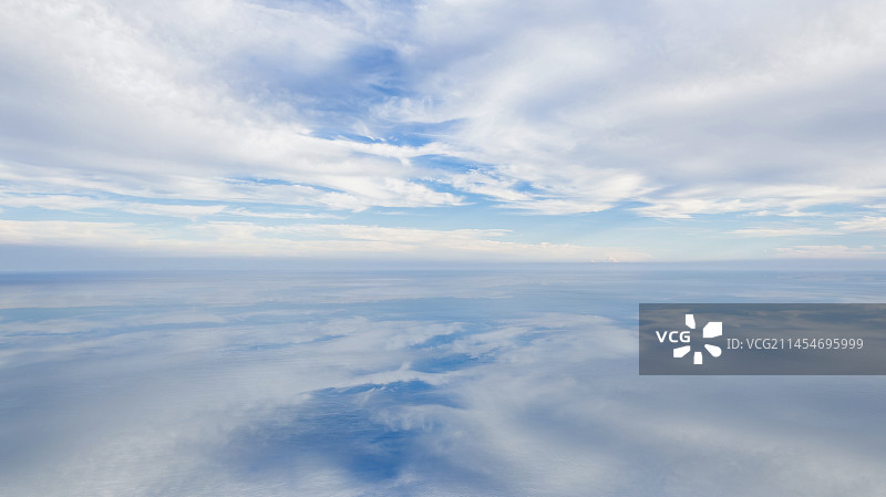 镜面天空之城图片素材