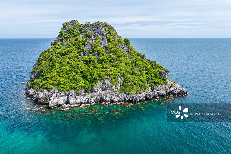 泰国苏梅岛安通海洋国家公园Ang Thong红统群岛岛屿自然风光航拍图片素材