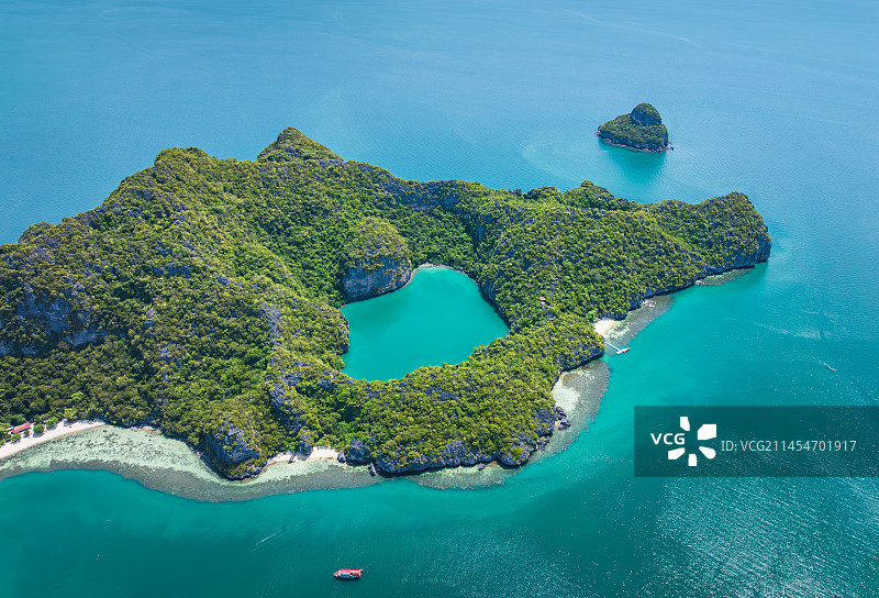 泰国苏梅岛安通海洋国家公园Ang Thong红统群岛岛屿自然风光航拍图片素材