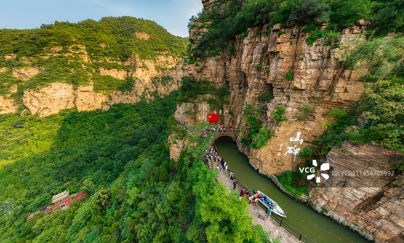 河南省安阳市林州市国家5A级景区（红旗渠青年洞）夏季航拍图片素材