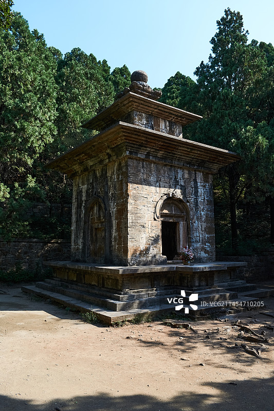 千年古刹灵岩寺塔林图片素材