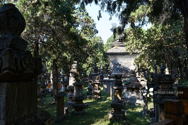千年古刹灵岩寺塔林图片素材