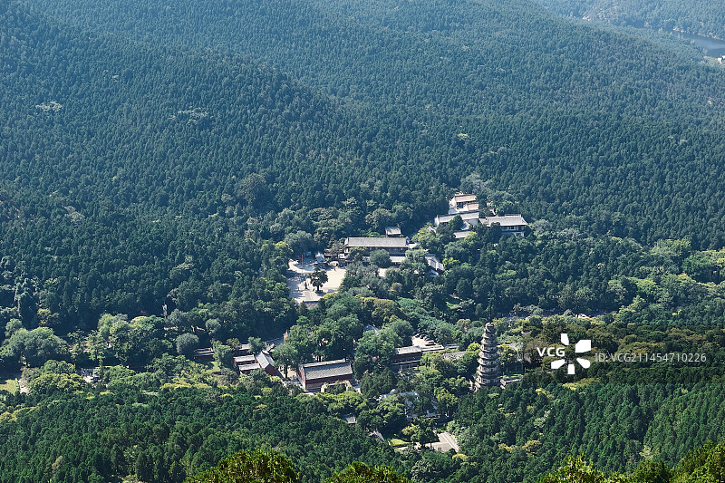 千年古刹灵岩寺塔林图片素材