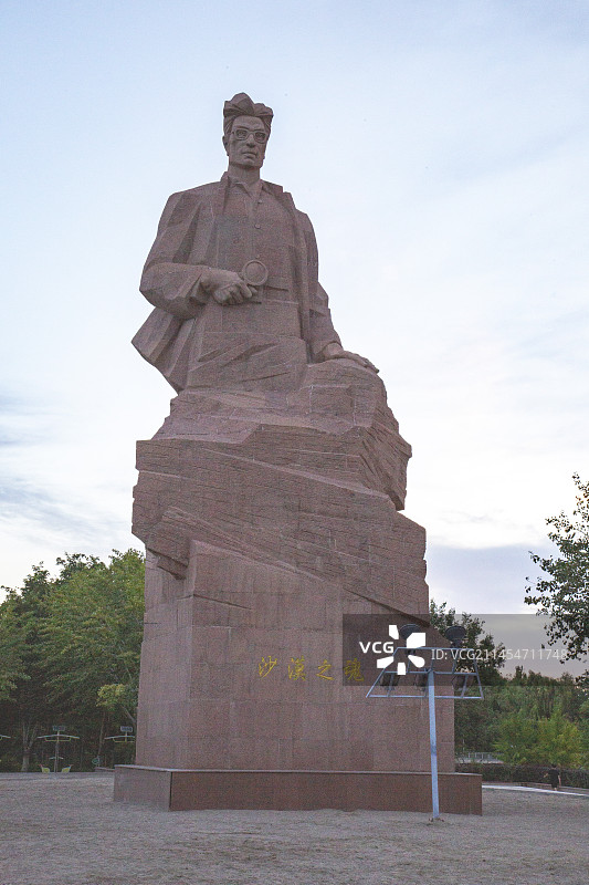 新疆库尔勒市城市风光图片素材