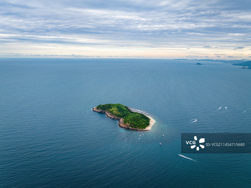 海南省万宁市石梅湾加井岛图片素材