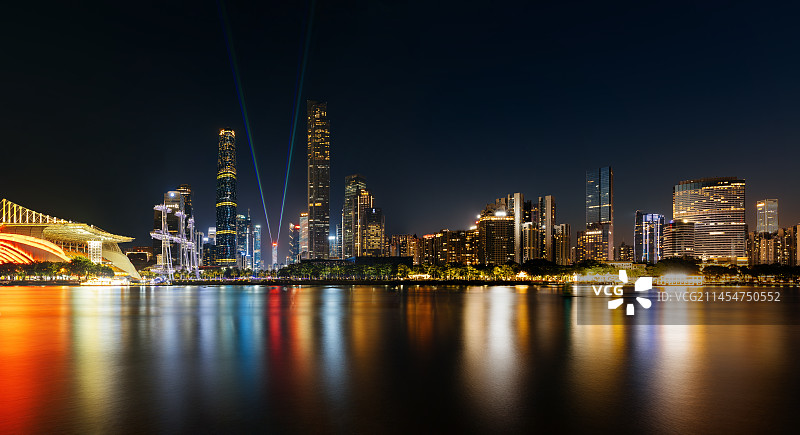 广州城市天际线建筑夜景图片素材