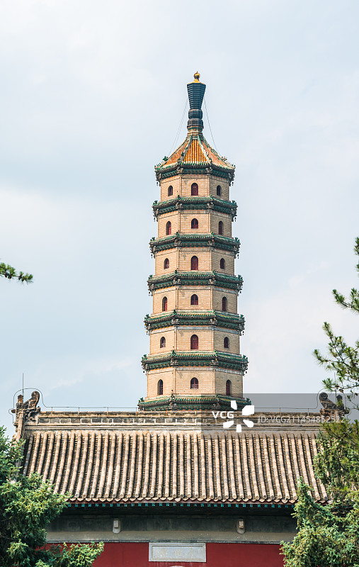 中国河北承德避暑山庄 永佑寺舍利塔图片素材