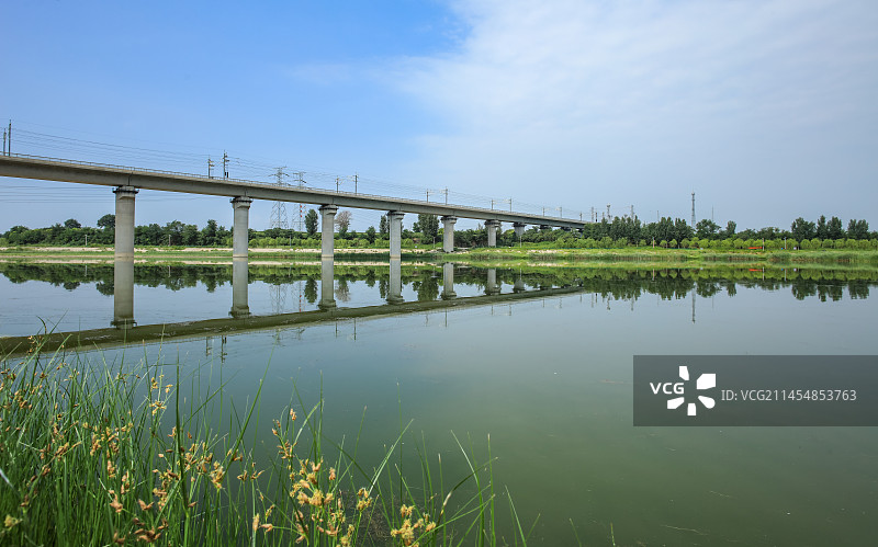 中国山东淄博市临淄区淄河铁路桥风光图片素材