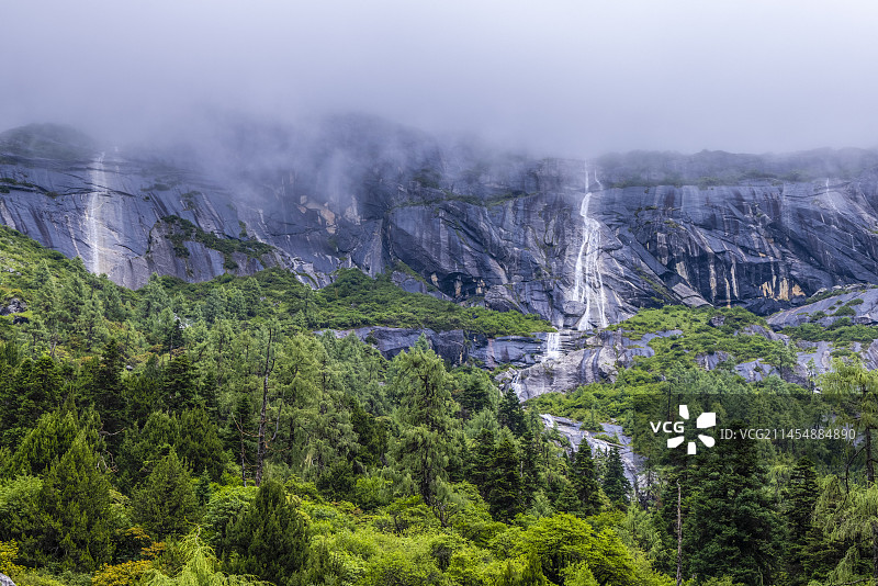 毕棚沟飞龙瀑布图片素材