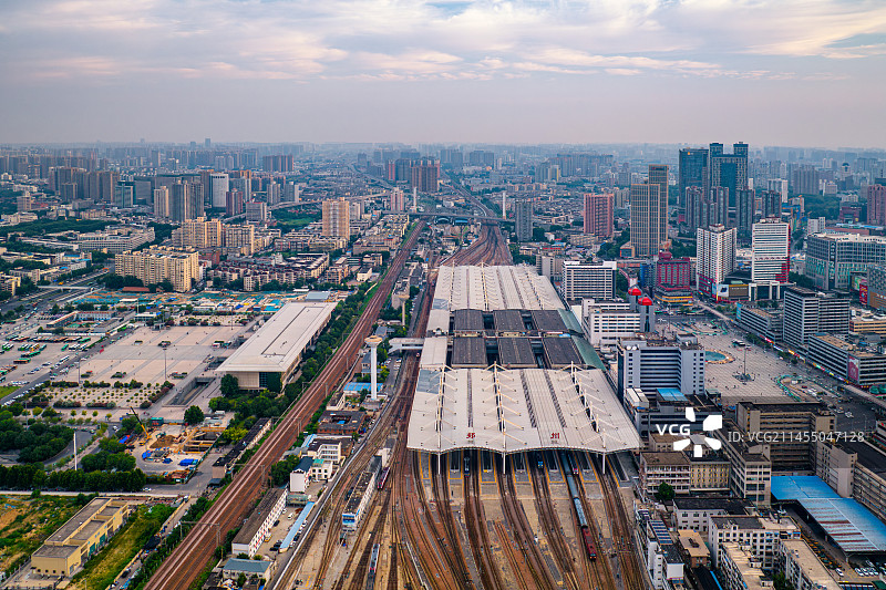 航拍郑州火车站图片素材