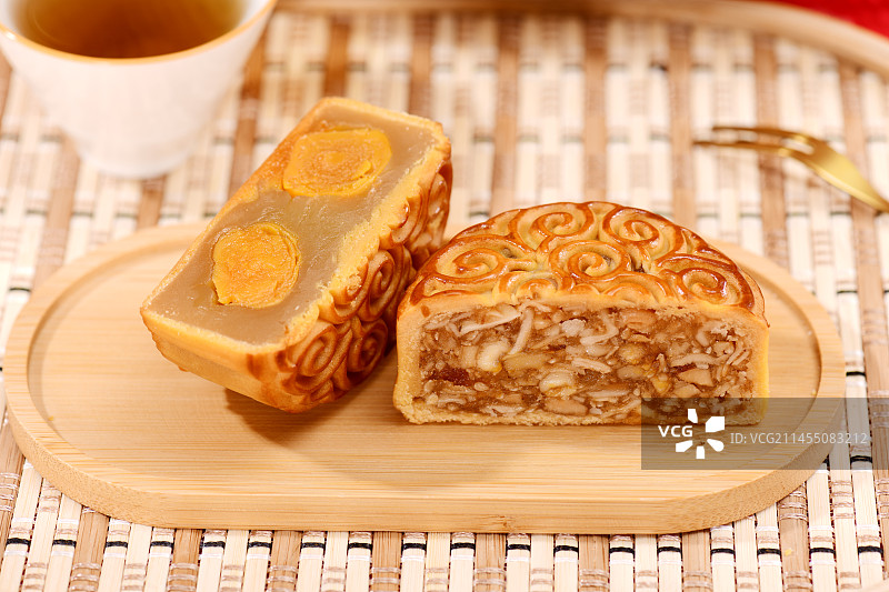 切开的月饼图片素材
