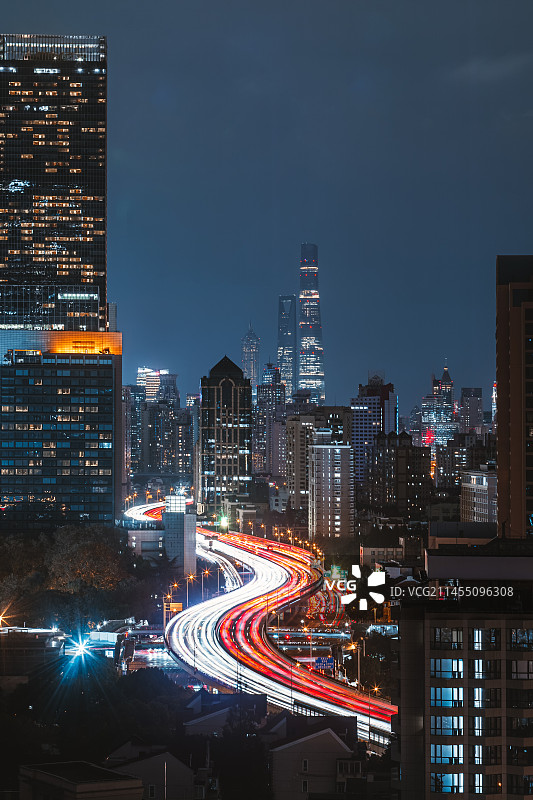 车水马龙的延安东路高架图片素材