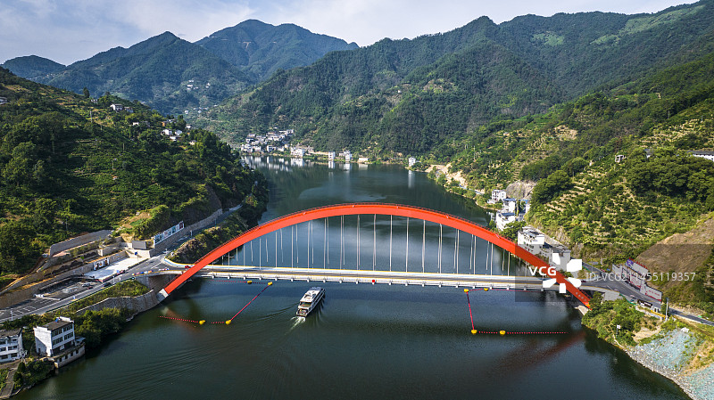 安徽黄山歙县新安江街口大桥图片素材
