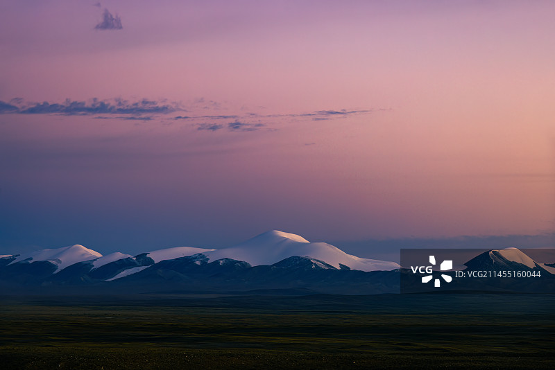 可可西里玉虚峰远眺图片素材