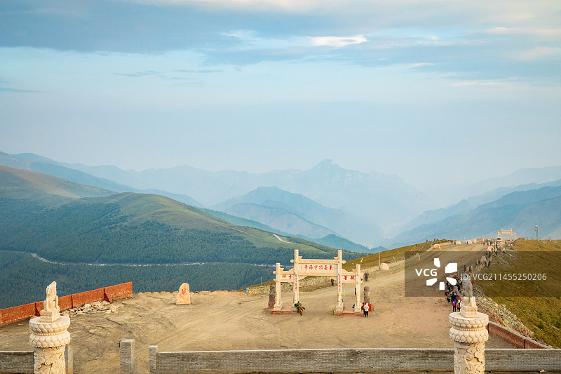 山西五台山东台顶望海寺牌楼图片素材