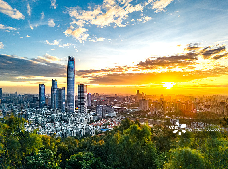 小米手机拍摄东莞CBD民营国贸日落图片素材