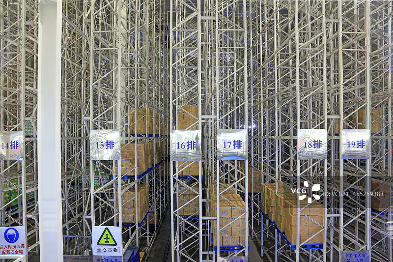 中国蒙牛乳业集团有限公司滦南分公司产品货架图片素材