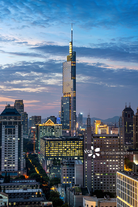 城市地标秋景图片素材