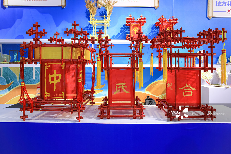 传统工艺泰山宫灯图片素材