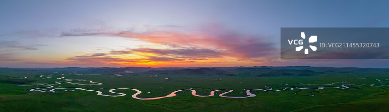 夏季呼伦贝尔莫尔格河大气震撼草原美景图片素材