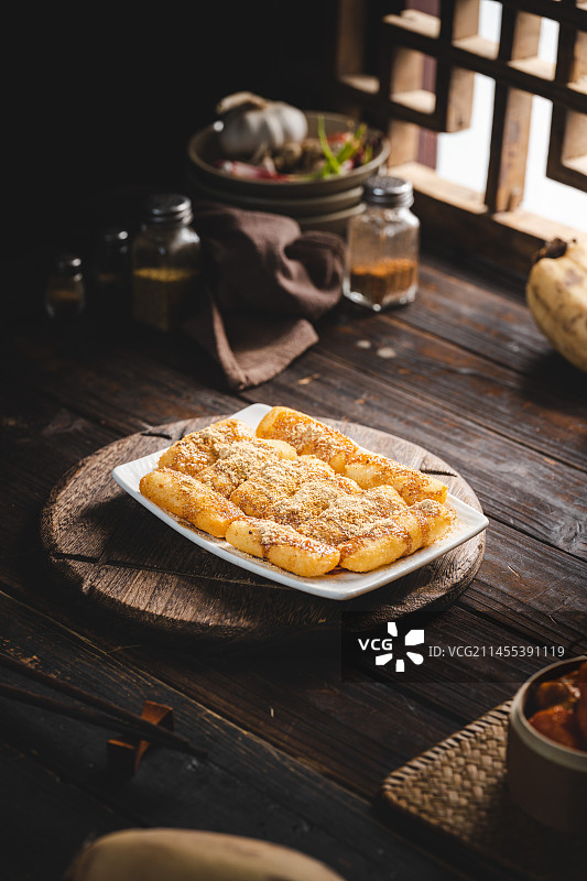 中式复古农家菜汤锅红糖糍粑图片素材