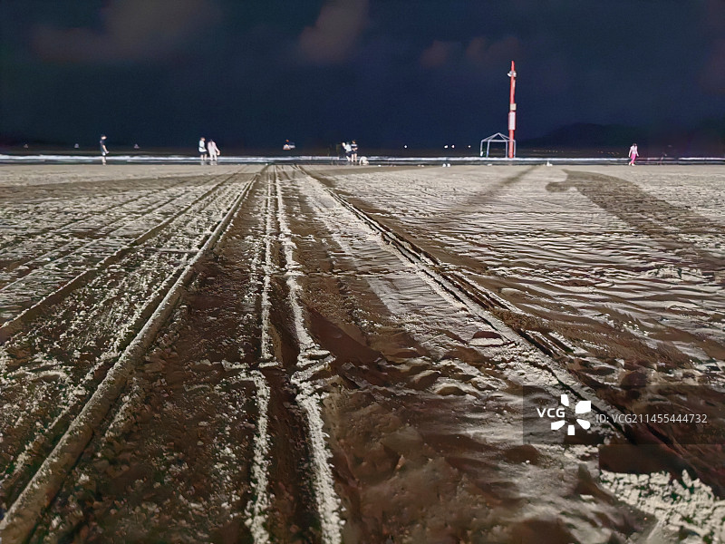 夜幕下的海滩景致图片素材