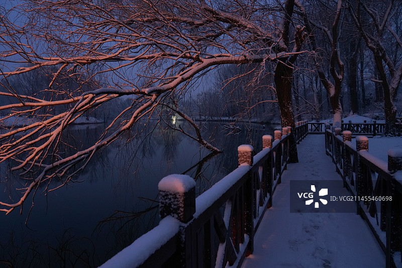 冬季河流雪景图片素材