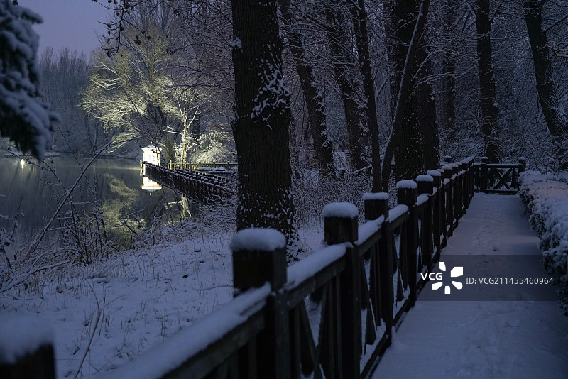 冬季河流雪景图片素材