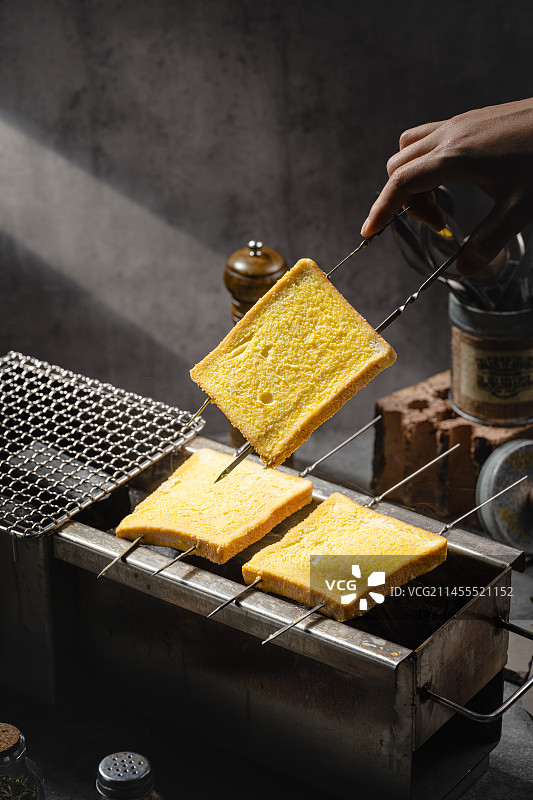 高级水泥工业风东北烤肉烤面包片图片素材