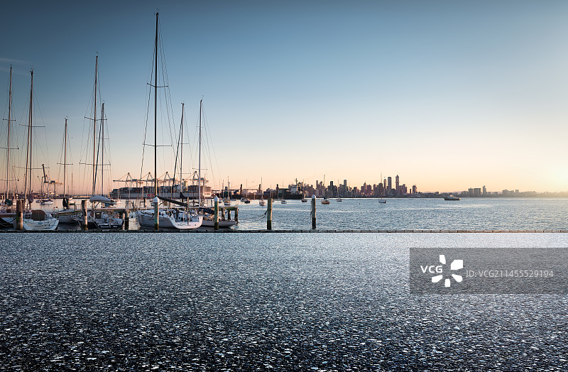 海边游艇码头图片素材