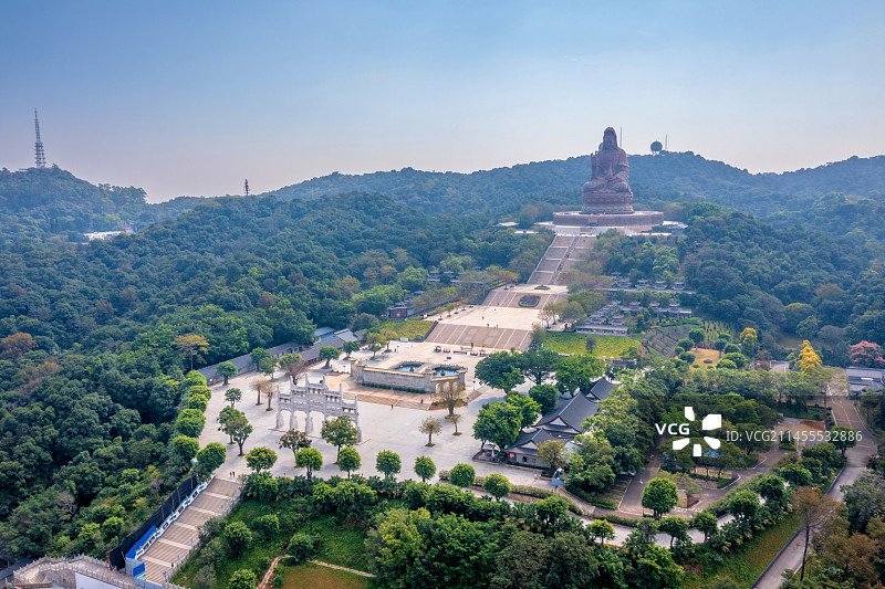 中国广东佛山西樵山宝峰寺露天大佛图片素材