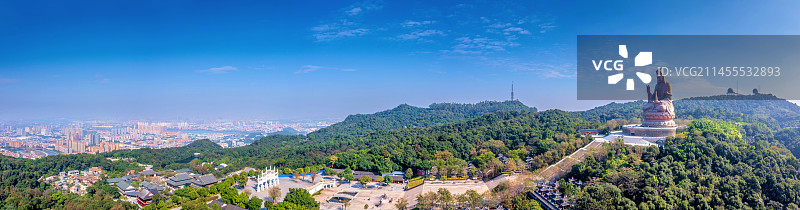 中国广东佛山西樵山宝峰寺露天大佛图片素材