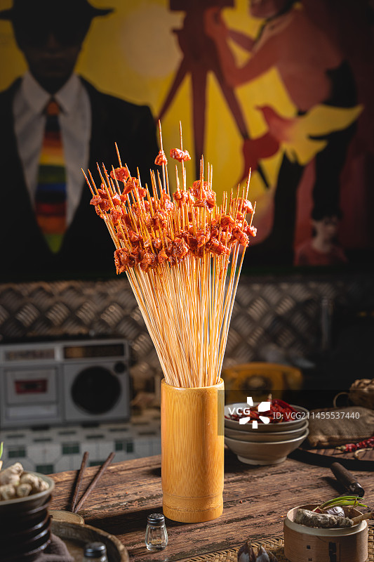 港式怀旧餐厅串串香火锅冒菜小碗菜麻辣烫小郡肝串串香图片素材
