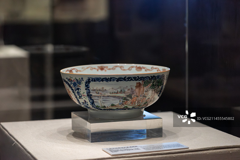 中国航海博物馆-大海就在那特展上展出的文物图片素材