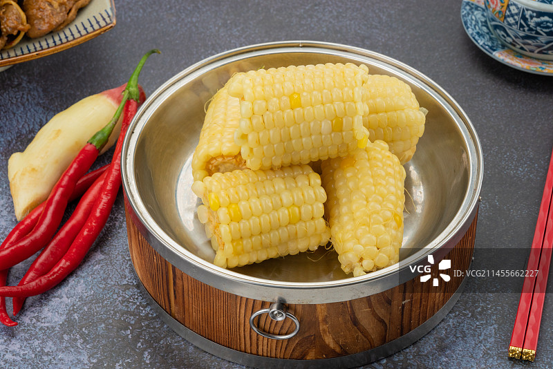 煮玉米图片素材