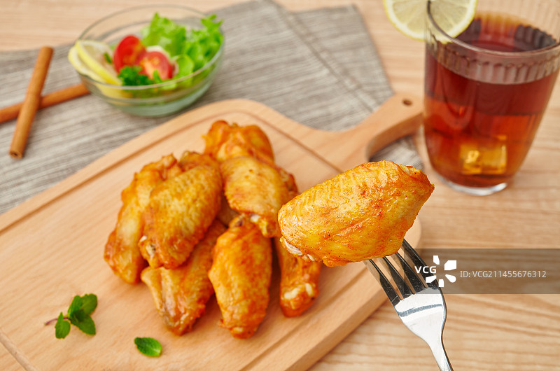 奥尔良风味鸡翅图片素材