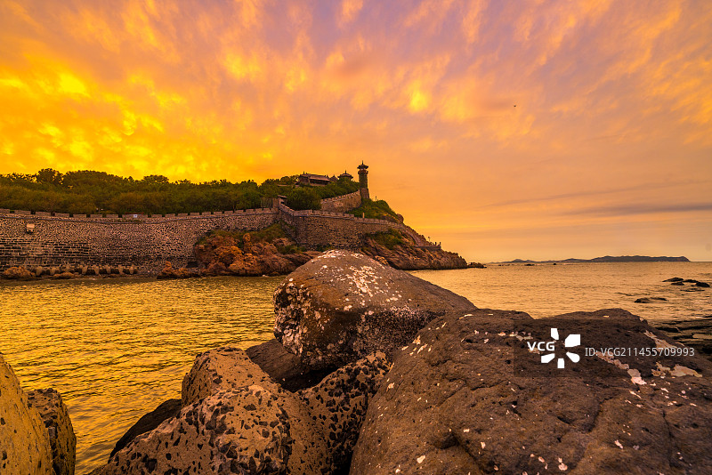蓬莱阁日落晚霞火烧云图片素材