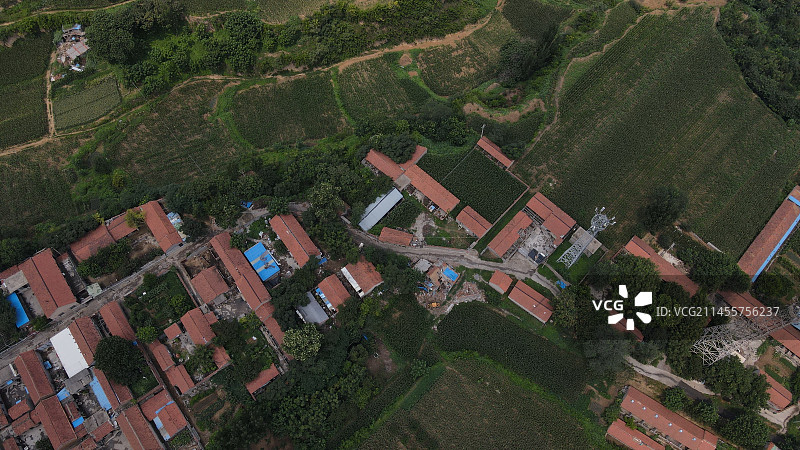 航拍视角下的农村图片素材