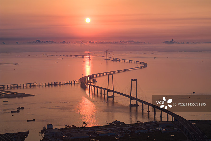 深中通道日出航拍图片素材