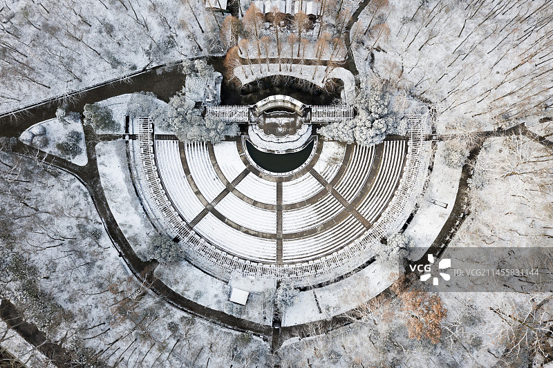 航拍雪后的南京中山陵音乐台图片素材