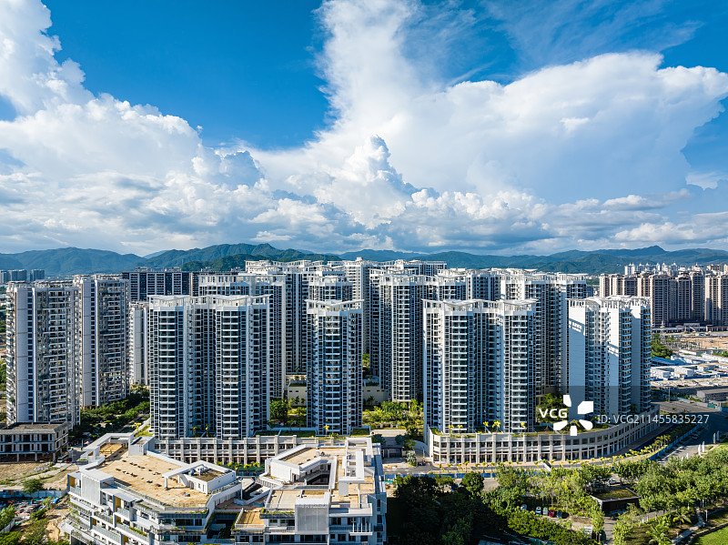 现代高层住宅楼图片素材