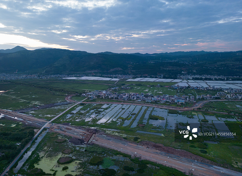 会泽田园风光傍晚航拍图片素材